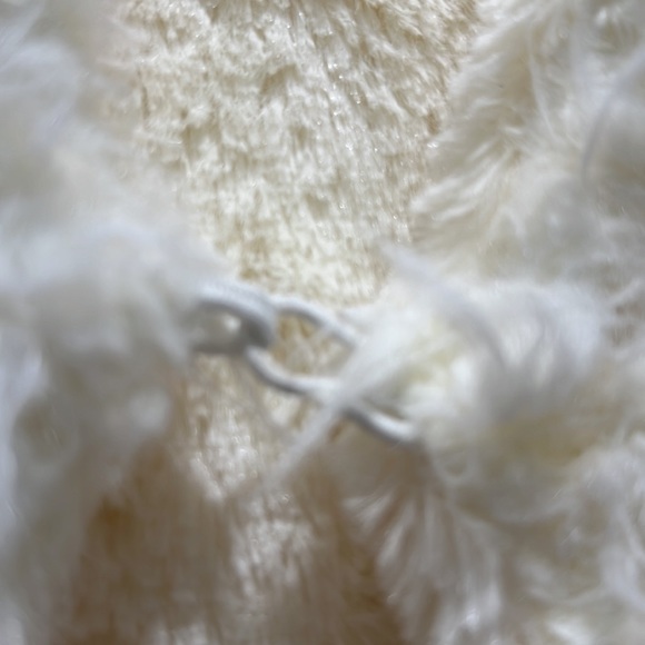 Fuzzy hooded vest - Picture 3 of 3